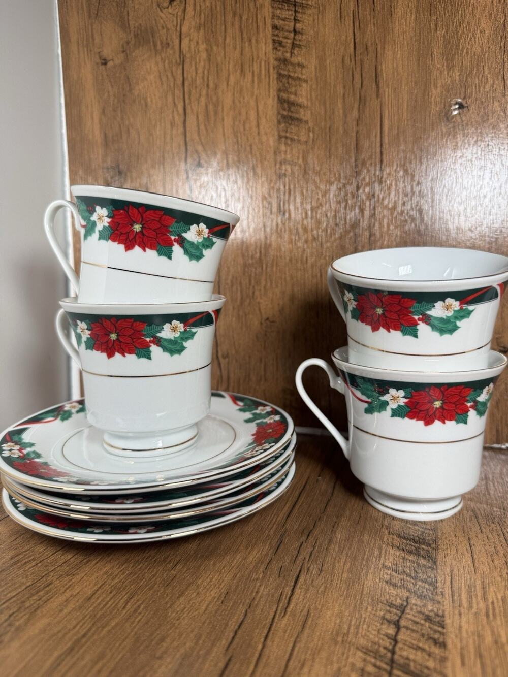 4 TIENSHAN Deck The Halls Tea Coffee Cups & Saucers Christmas Poinsettia